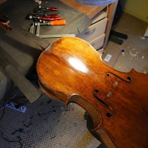 Atelier et fabrication d'un violon