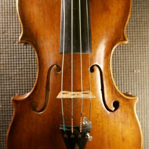 Vue des cordes d'un violon